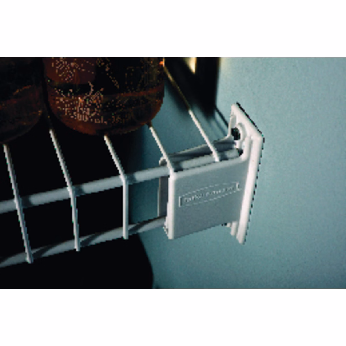 Rubbermaid Wall End Bracket (12-Count)